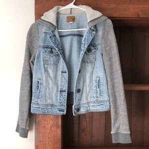 AEO Hoodie Denim Jacket